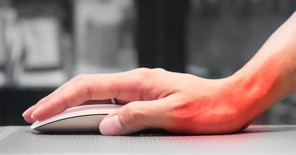 Csukló fájdalom kezelése házilag: hogyan csökkenthető gyorsan a panasz?