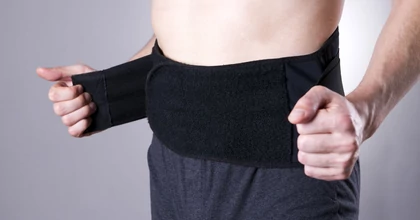 Derékmelegítő férfi vásárlóknak – kinek, mikor és miért érdemes viselni?