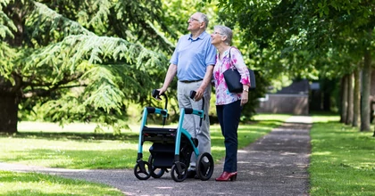 Bizonytalan lett a járásom – hogyan tovább, ha segédeszközre lehet szükség?